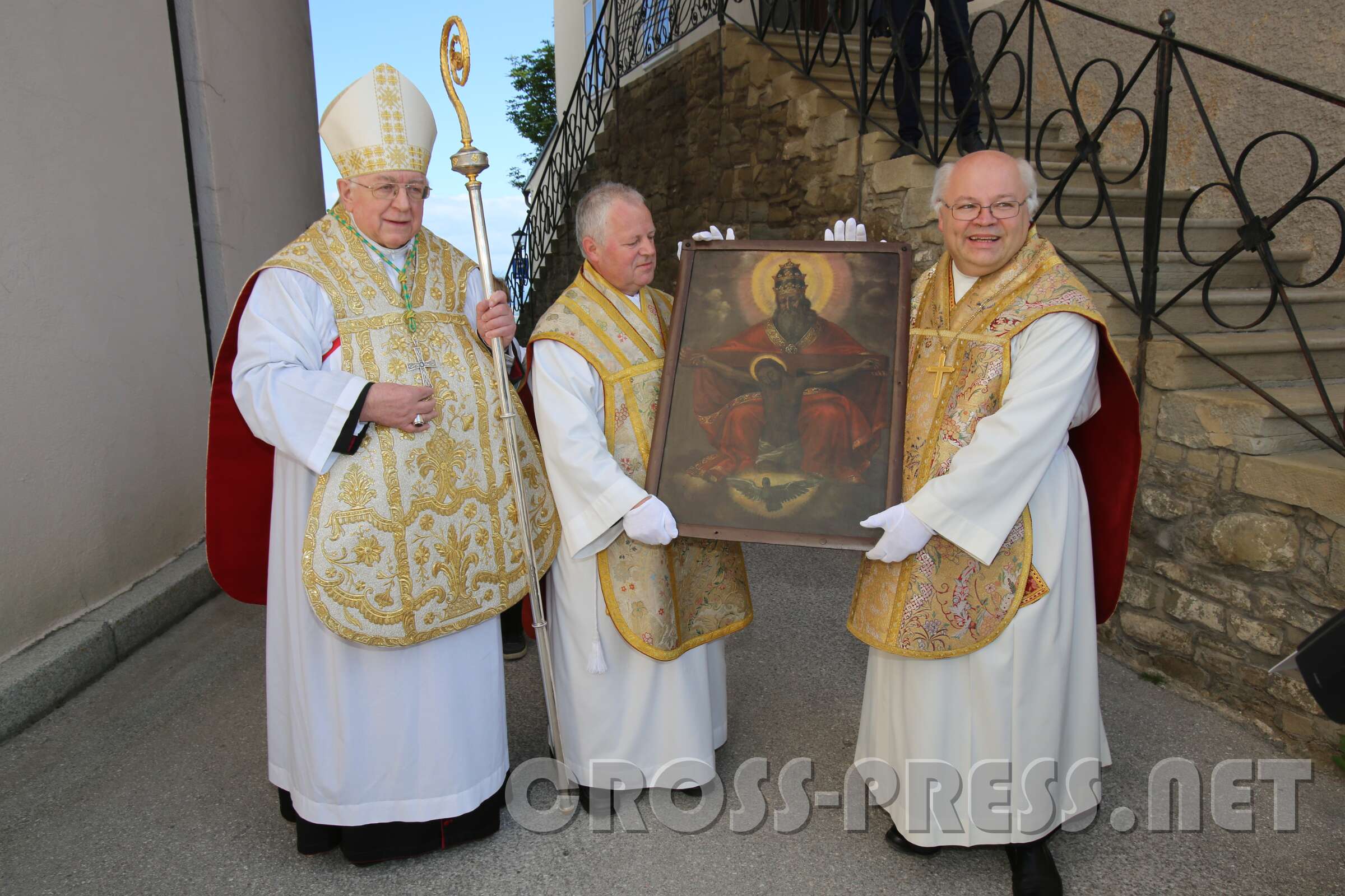 Altarweihe mit Nuntius Zurbriggen 