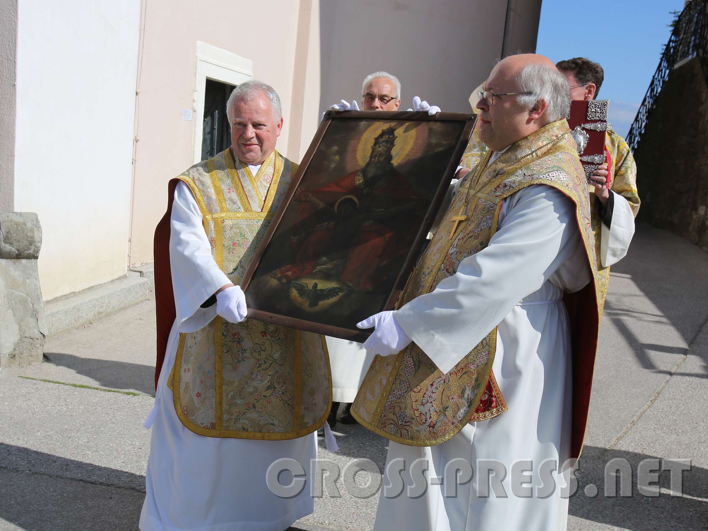 Altarweihe mit Nuntius Zurbriggen 