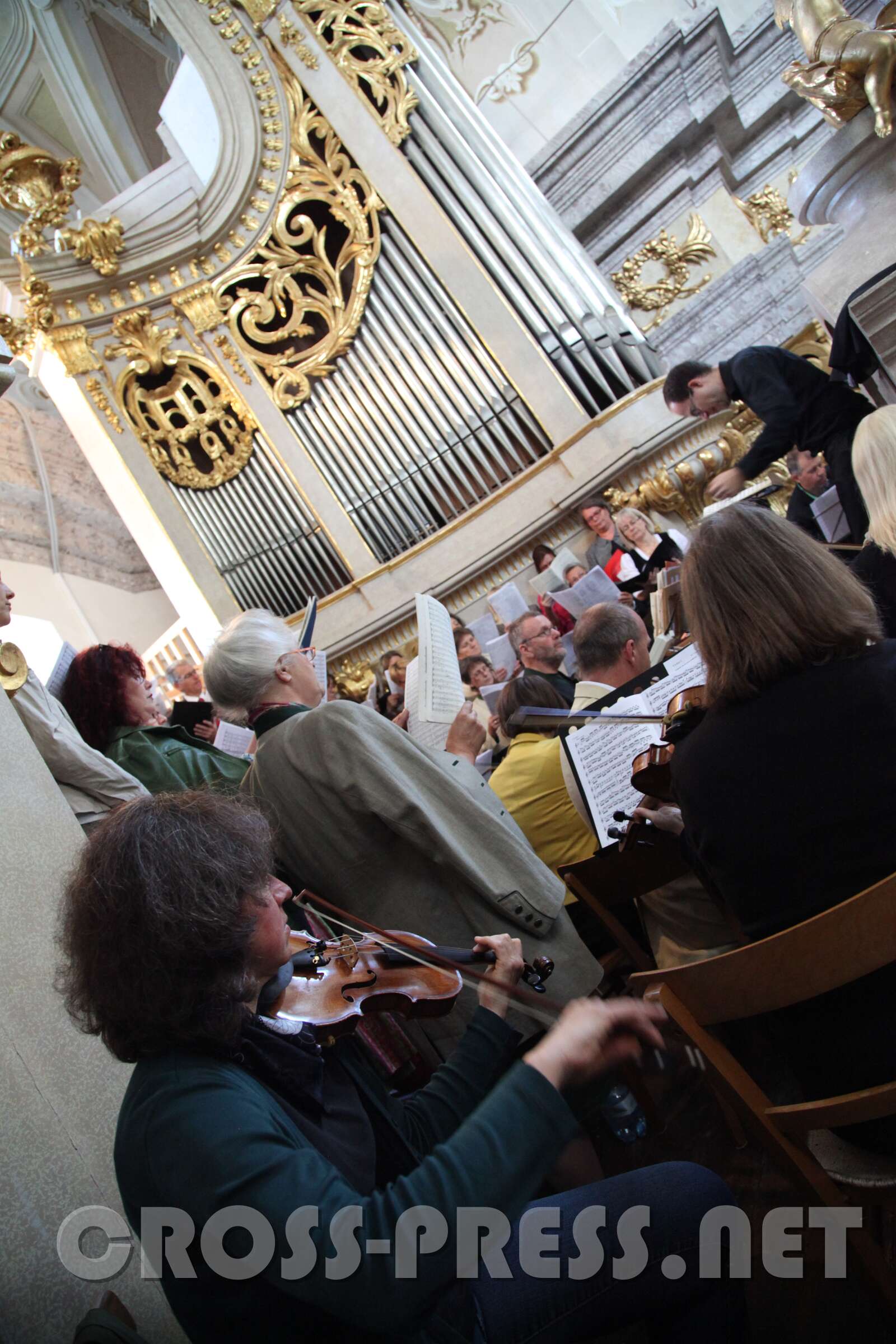 Altarweihe mit Nuntius Zurbriggen 