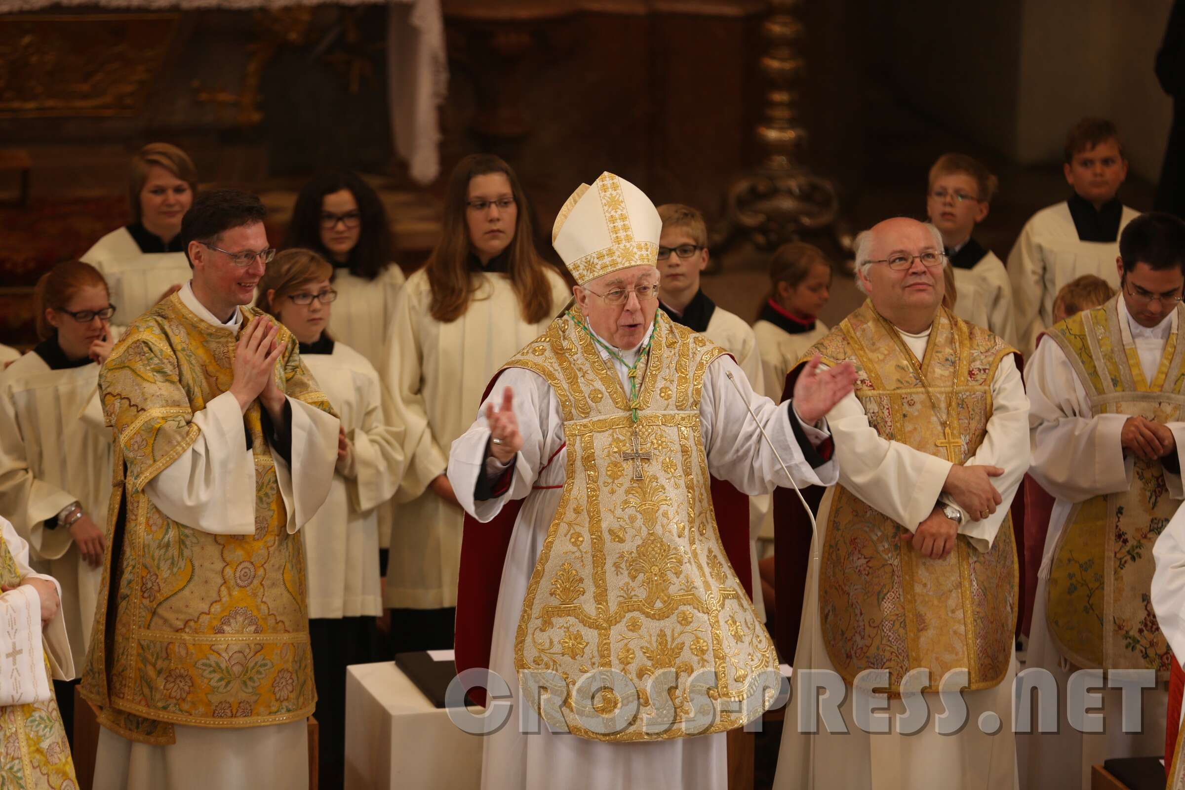 Altarweihe mit Nuntius Zurbriggen 