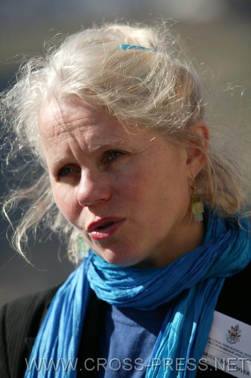 06.04.01_038 Gabriele Schuchter, Burgschauspielerin, trat auf am Freitag nach der Tagungserffnung im Rahmen des 'Kultur und Literatur' Programms