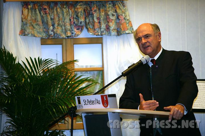 2008.11.08_11.50.44.JPG - LH Prll: "Ab heute bin ich nicht nur ein Radlbrunner, sondern auch ein St.Peterer!"